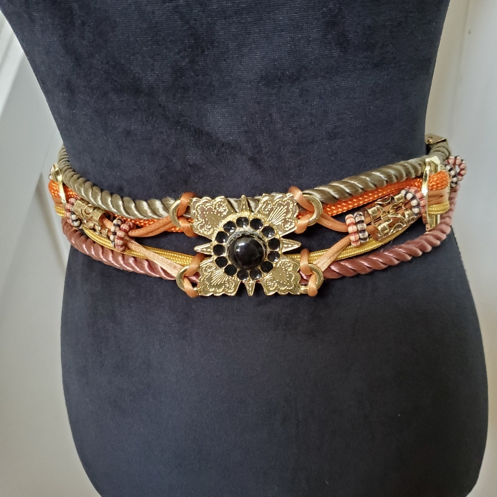 Belt-Ornate Gold, Neutral Rope, Black Medalian Statement - Picture 2 of 6